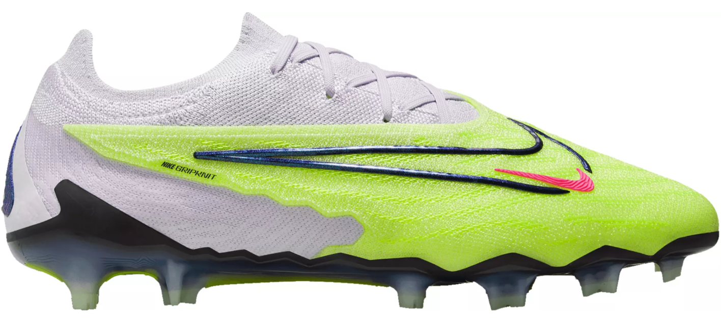 flyknit soccer cleats