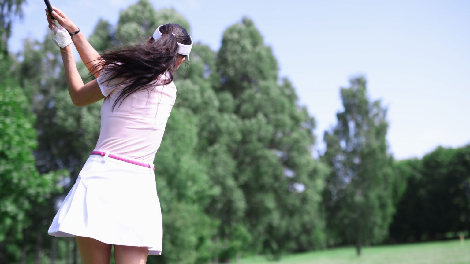How to Hit a Pitching Wedge Key Points To Help You Score Better!